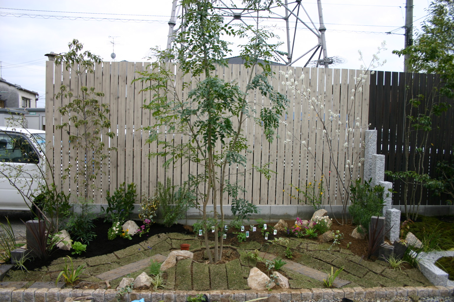 芝に砂目地